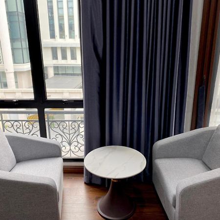 NguyẽN QuyèN Hotel Hanoj Exteriér fotografie