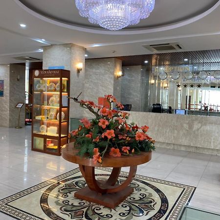 NguyẽN QuyèN Hotel Hanoj Exteriér fotografie