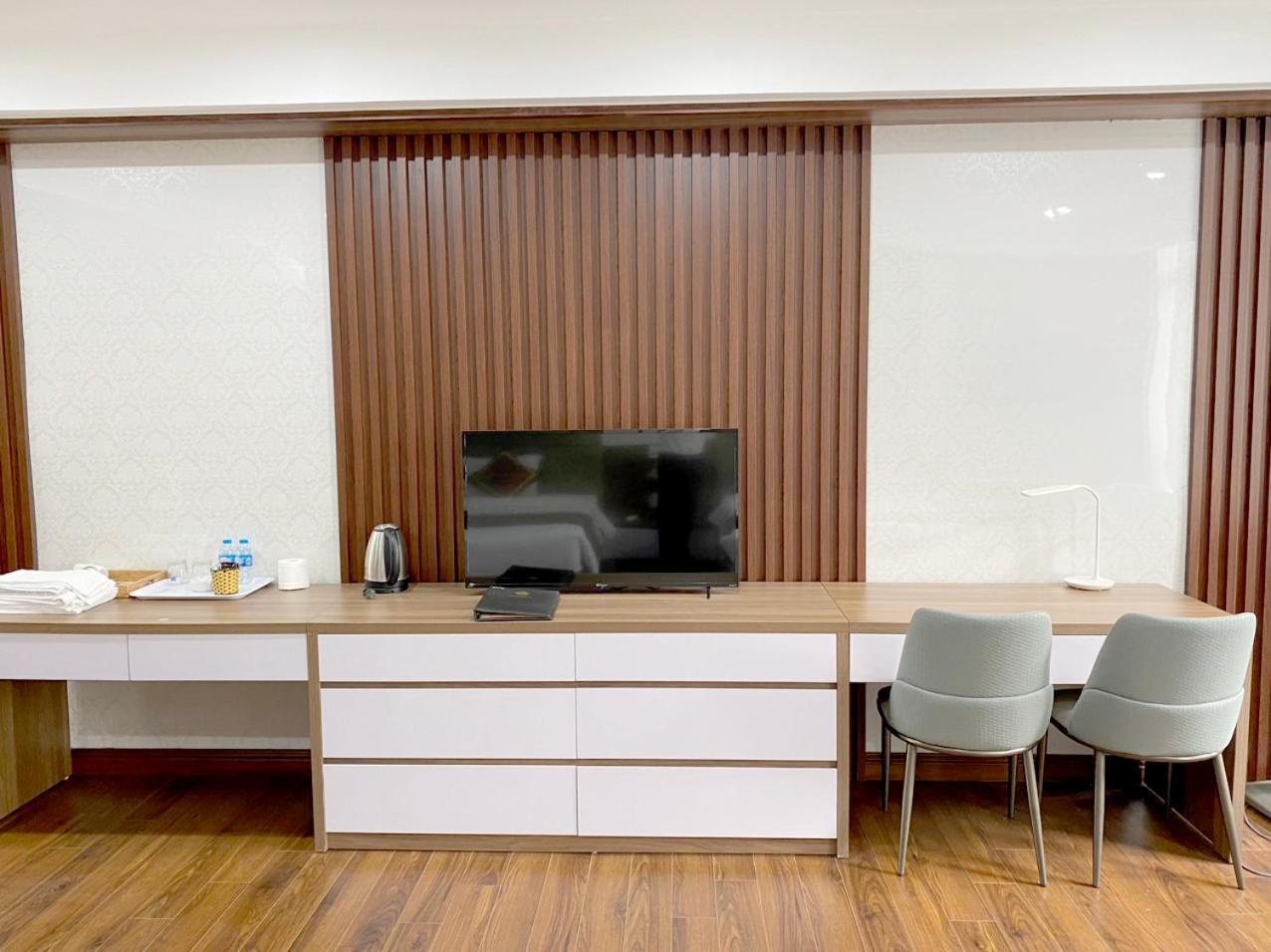 NguyẽN QuyèN Hotel Hanoj Exteriér fotografie