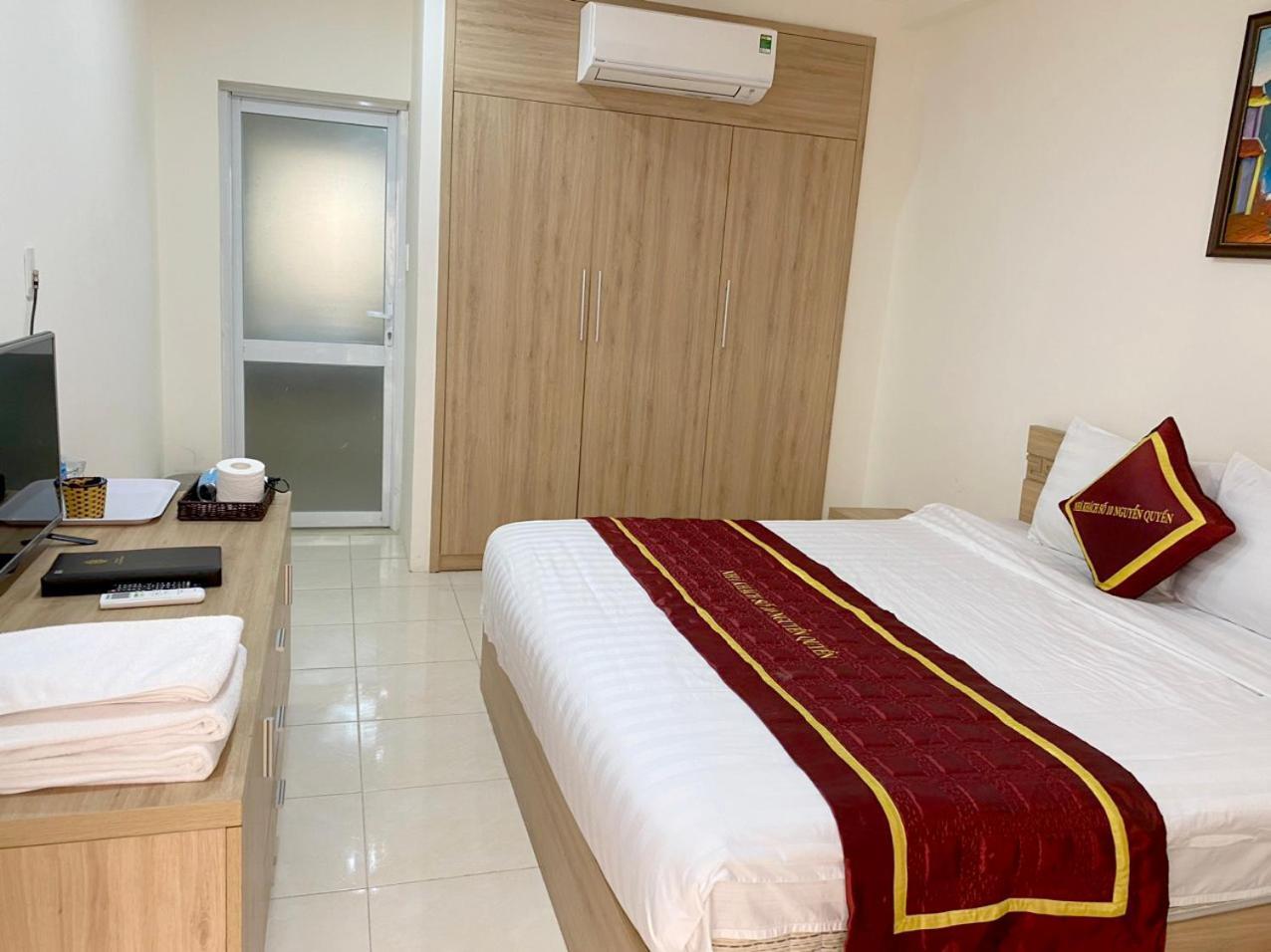 NguyẽN QuyèN Hotel Hanoj Exteriér fotografie