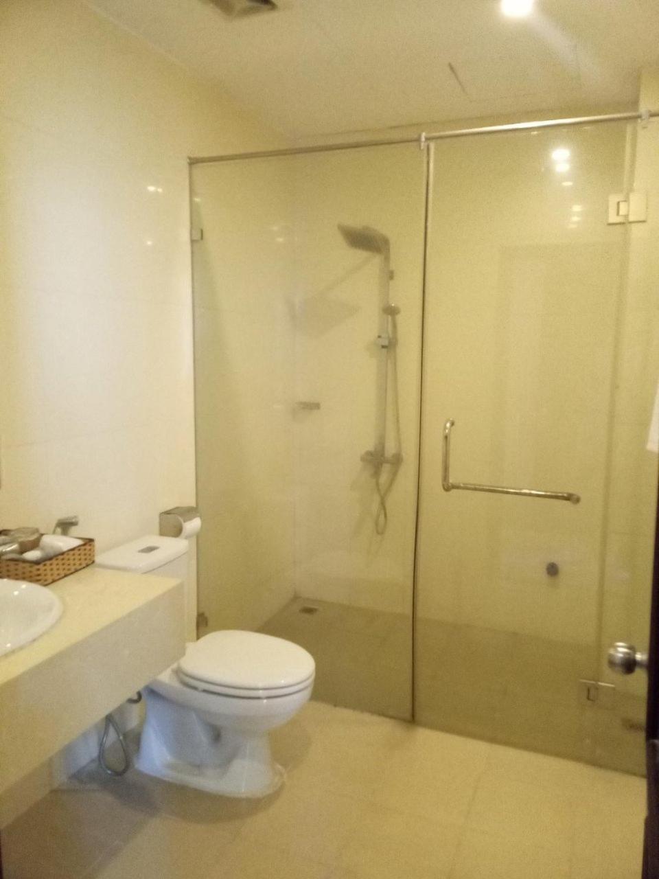 NguyẽN QuyèN Hotel Hanoj Exteriér fotografie